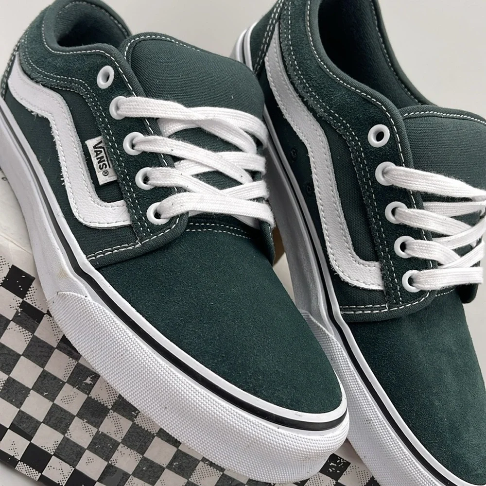 Vans Men’s Kyle Walker
Navy/Stv Navy
VN0A5JIENGJ
Sneakers - Picture 7 of 16